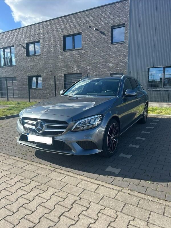Grau Gebraucht 2019 Mercedes C200 Kombi | 20.999 € (Superpreis) - Bild 1/4