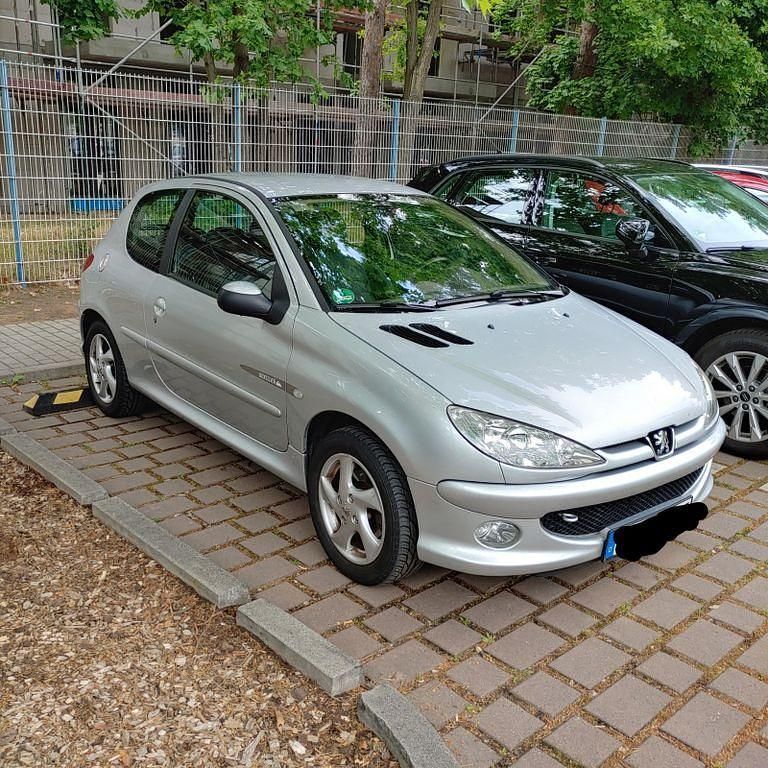 Silber Gebraucht 2003 Peugeot 206 Quiksilver Limousine | 2.000 € (Fairer Preis) - Bild 1/4