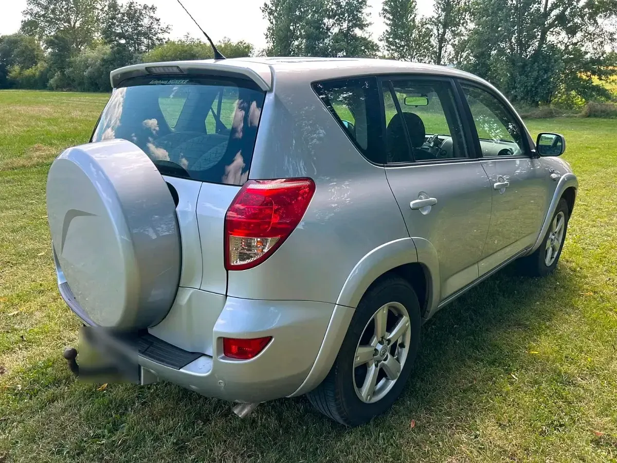 Gebraucht Toyota RAV4 177 PS (130 kW) 2006 Silber SUV