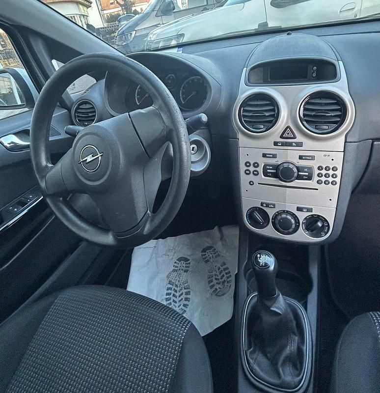 Gebraucht Opel Corsa Selection 69 PS (50 kW) 2010 Silber Limousine