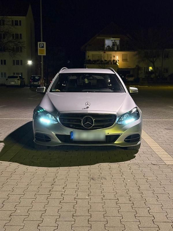 Gebraucht Mercedes E300 Avantgarde 231 PS (169 kW) 2013 Silber Kombi