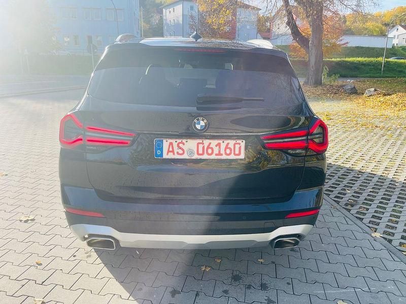 Gebraucht BMW X3 Sport Line 190 PS (139 kW) 2022 Schwarz SUV