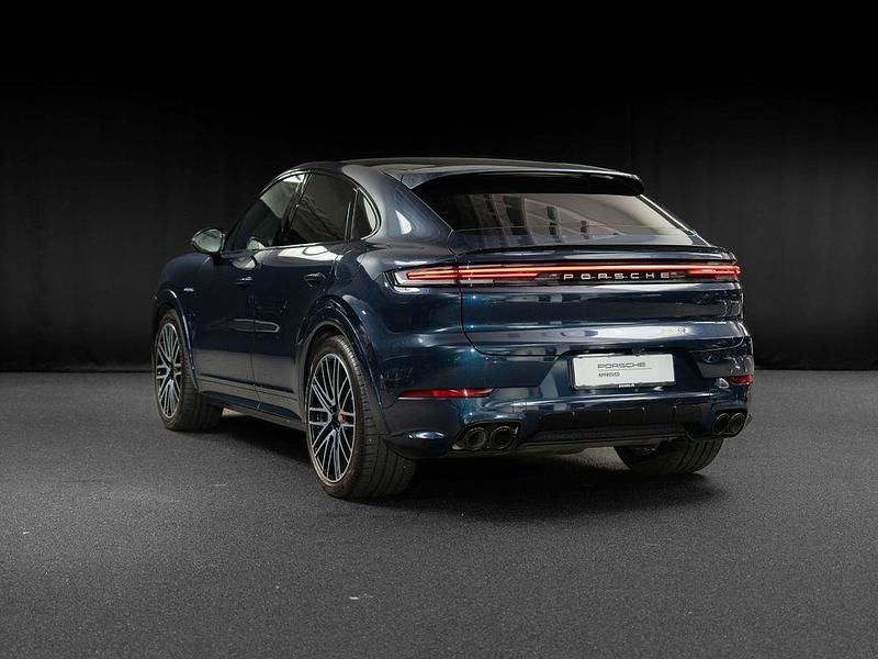 Gebraucht Porsche Cayenne 470 PS (345 kW) 2024 Blau SUV