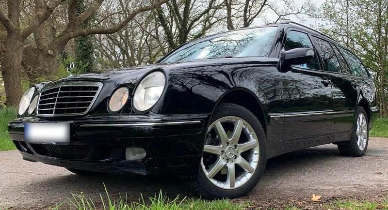 Gebraucht Mercedes E280 204 PS (150 kW) 2001 Schwarz Kombi