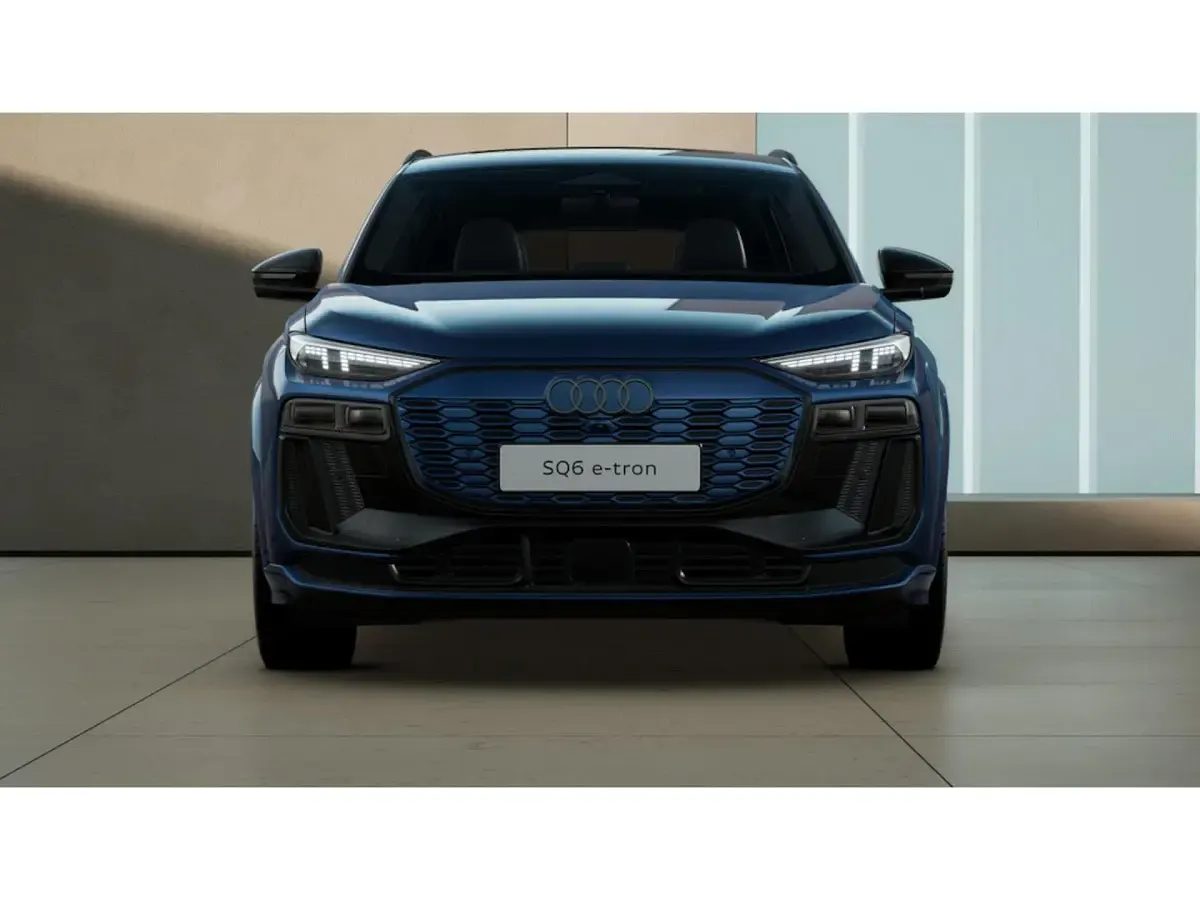 Gebraucht Audi SQ6 e-tron Comfort 359 kW (489 PS) 2024 Ascariblau metallic SUV