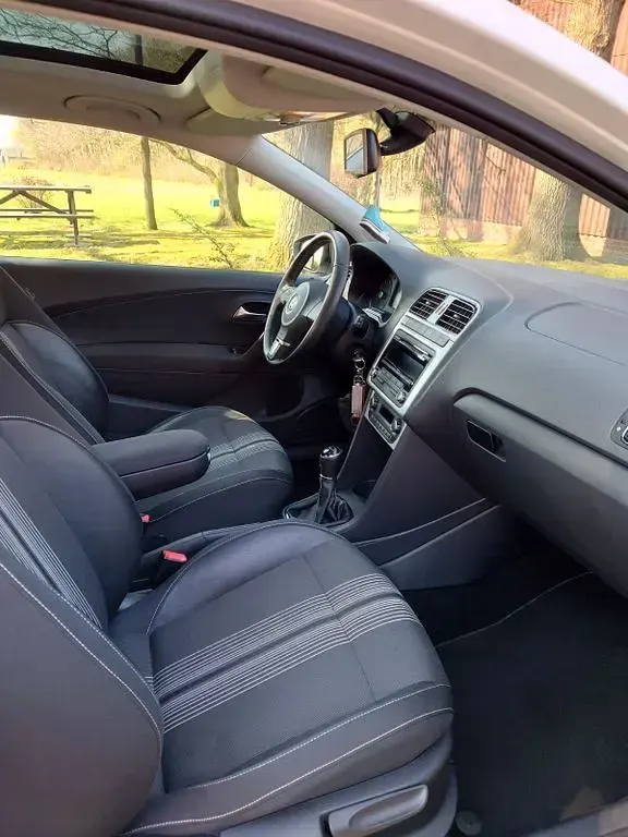 Gebraucht VW Polo Match 90 PS (66 kW) 2012 Weiß Kleinwagen