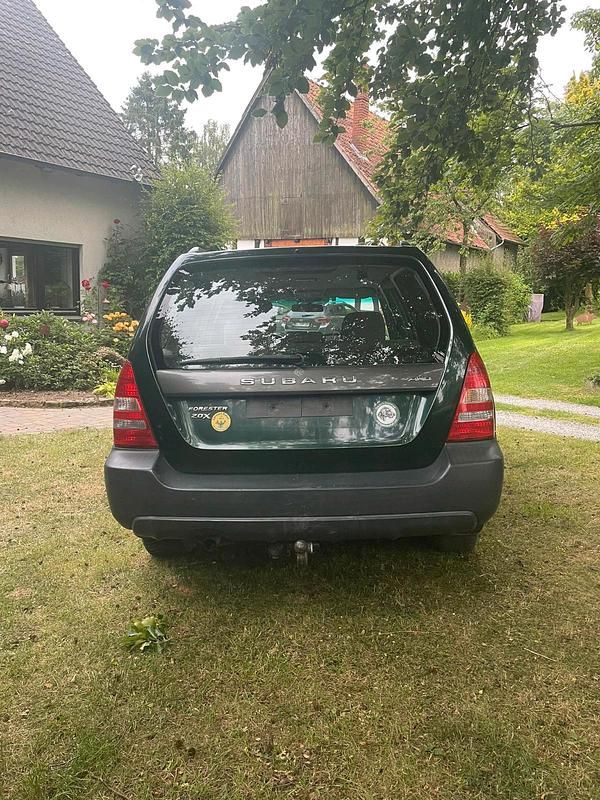Grün Gebraucht 2004 Subaru Forester SUV | 1.750 € (Guter Preis) - Bild 1/4
