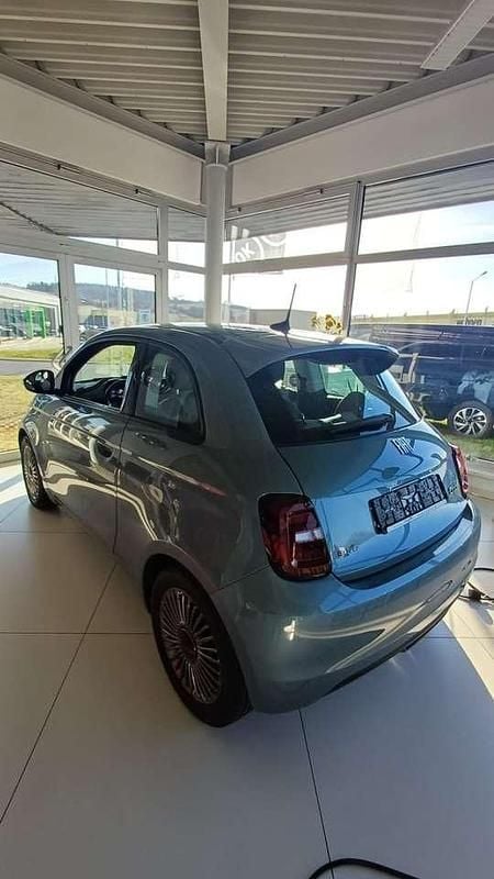 Gebraucht Fiat 500e Icon 86 kW (118 PS) 2021 Eis blau Limousine