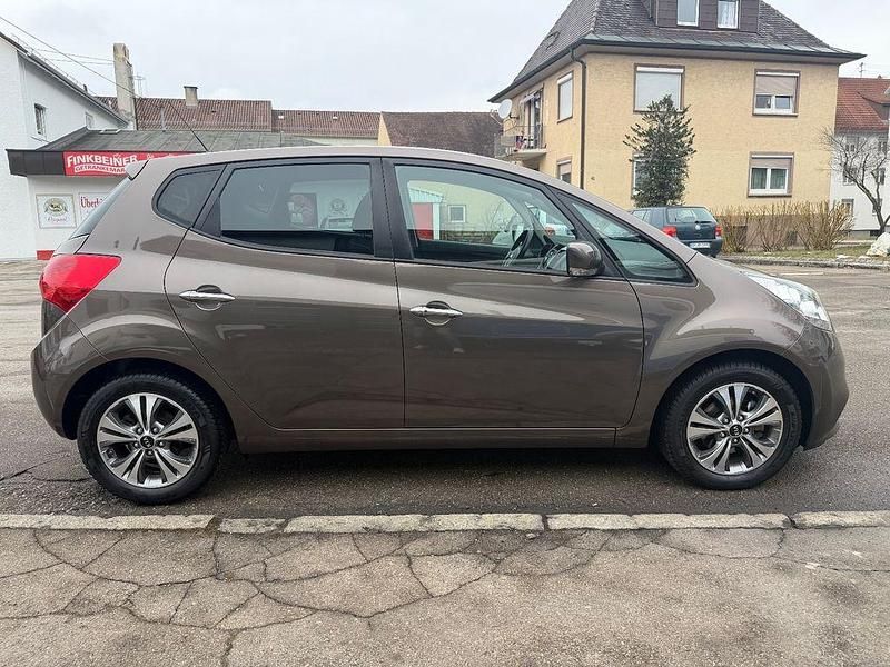 Gebraucht Kia Venga Platinum 125 PS (91 kW) 2016 Grau Kleinwagen
