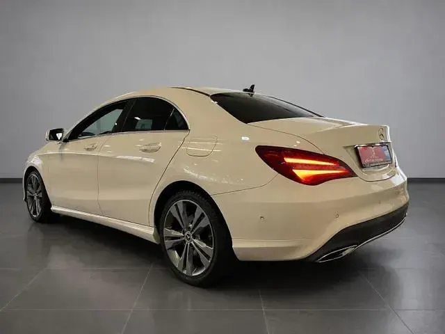 Gebraucht Mercedes CLA200 136 PS (100 kW) 2018 Weiß Limousine