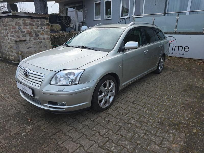Gebraucht Toyota Avensis 129 PS (94 kW) 2004 Silber Kombi