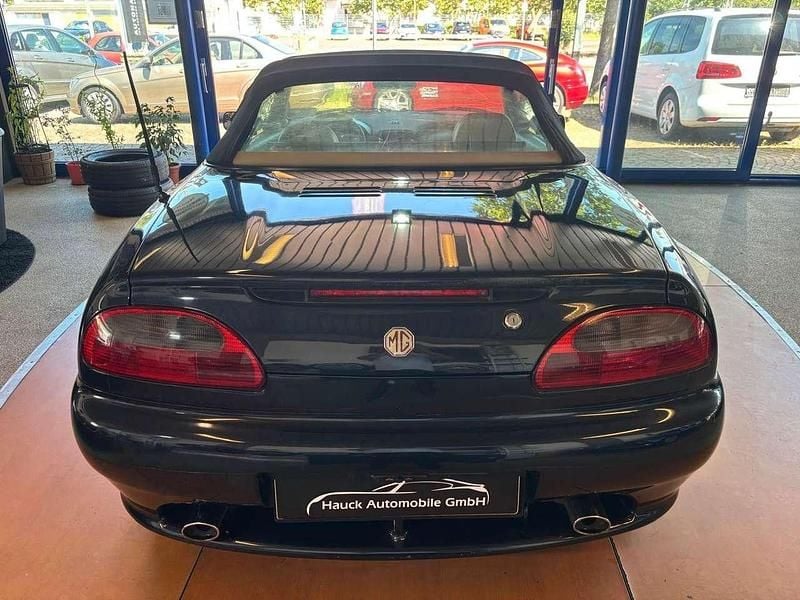 Gebraucht MG F 120 PS (88 kW) 2004 Schwarz Cabrio