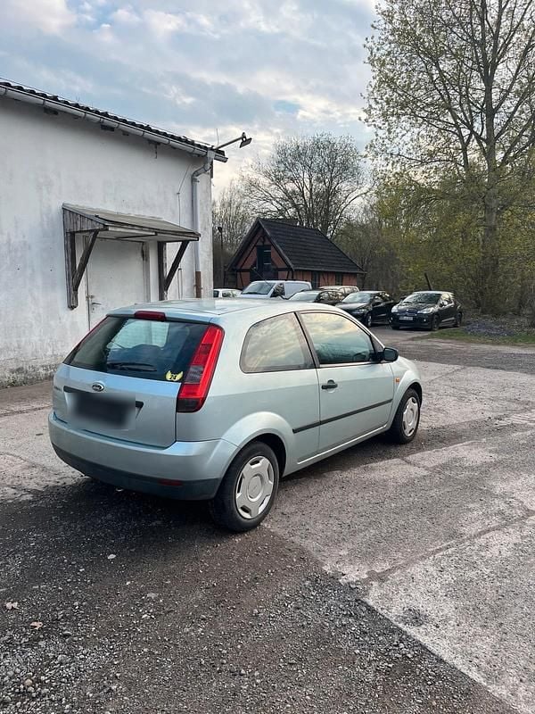 Second-hand Ford Fiesta 75 CP (55 kW) 2003 Gri Hatchback