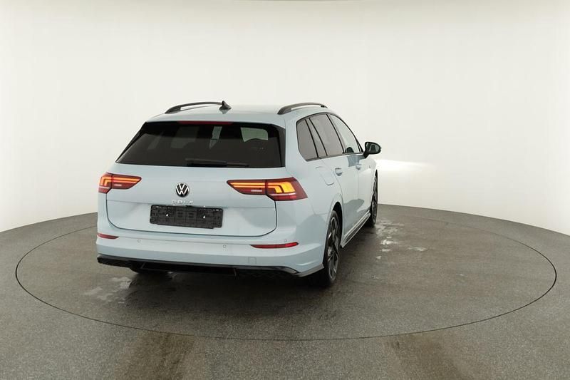 Neu VW Golf VIII R-line 2026 Crystal blue metallic Kombi