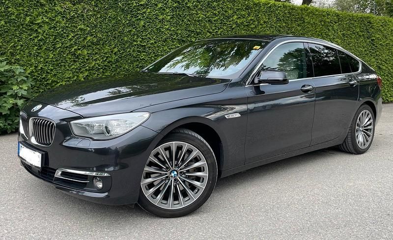 Grau Gebraucht 2013 BMW 535 Gran Turismo Luxury Line Limousine | 19.350 € - Bild 1/4