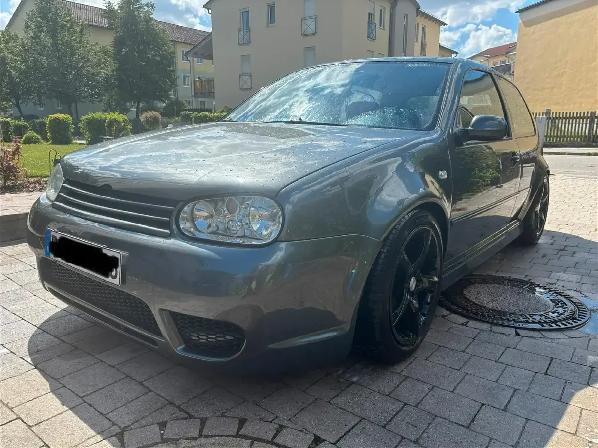 Gebraucht VW Golf GTI 300 PS (220 kW) 2002 Grau Coupé
