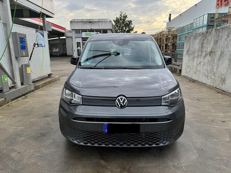 Gebraucht VW Caddy 114 PS (83 kW) 2023 Grau Van / Kleinbus