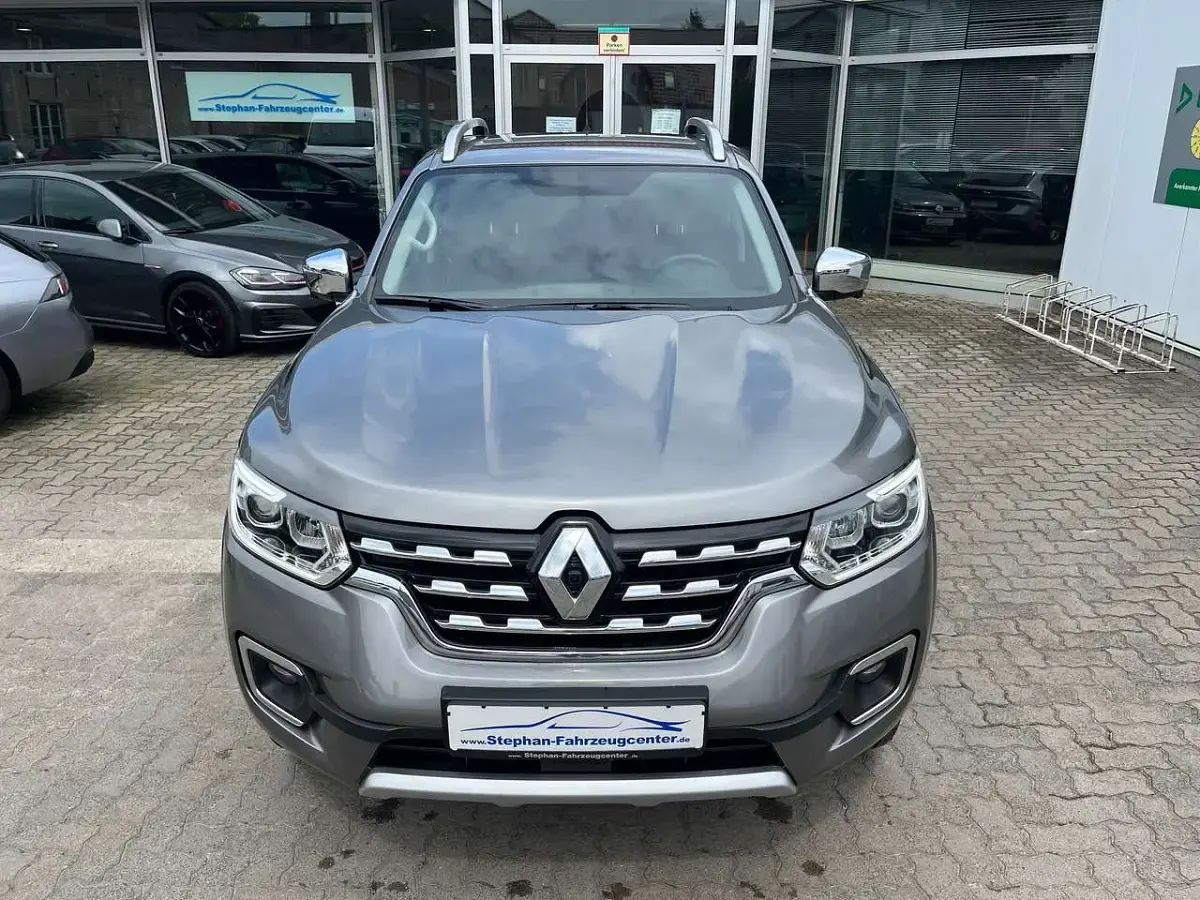 Gebraucht Renault Alaskan Intens 190 PS (139 kW) 2021 Graumetallic Pickup