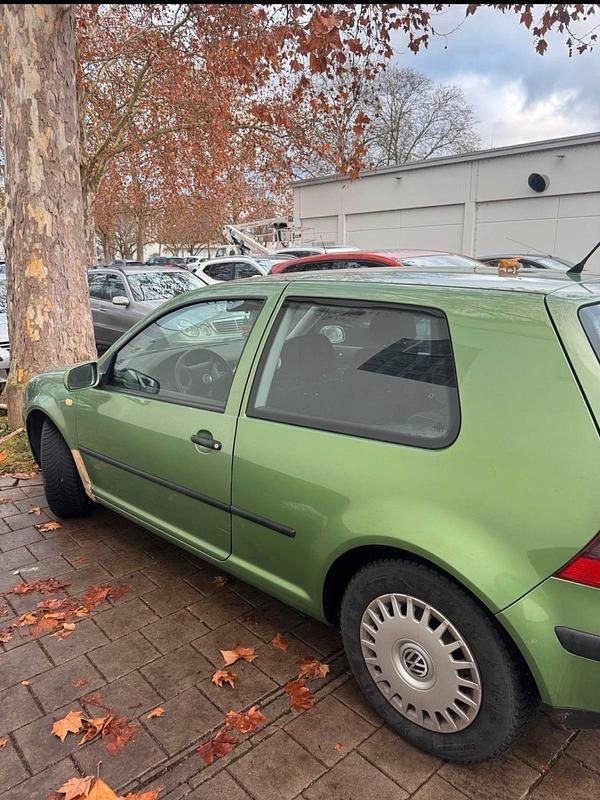 Gebraucht VW Golf IV 75 PS (55 kW) 1999 Grün Kleinwagen