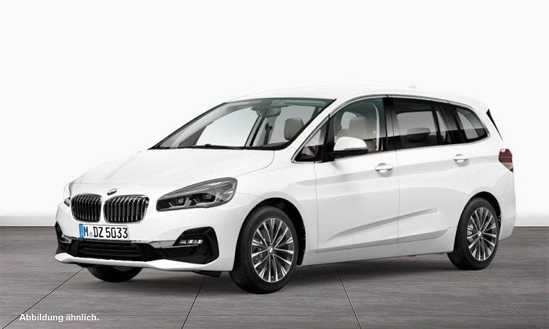 Weiß Gebraucht 2022 BMW 218 Gran Tourer Luxury Line Van / Kleinbus | 23.460 € (Guter Preis) - Bild 1/3