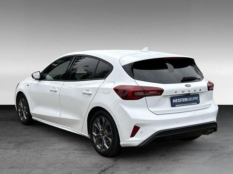Gebraucht Ford Focus ST-Line 125 PS (91 kW) 2024 Weiß Limousine