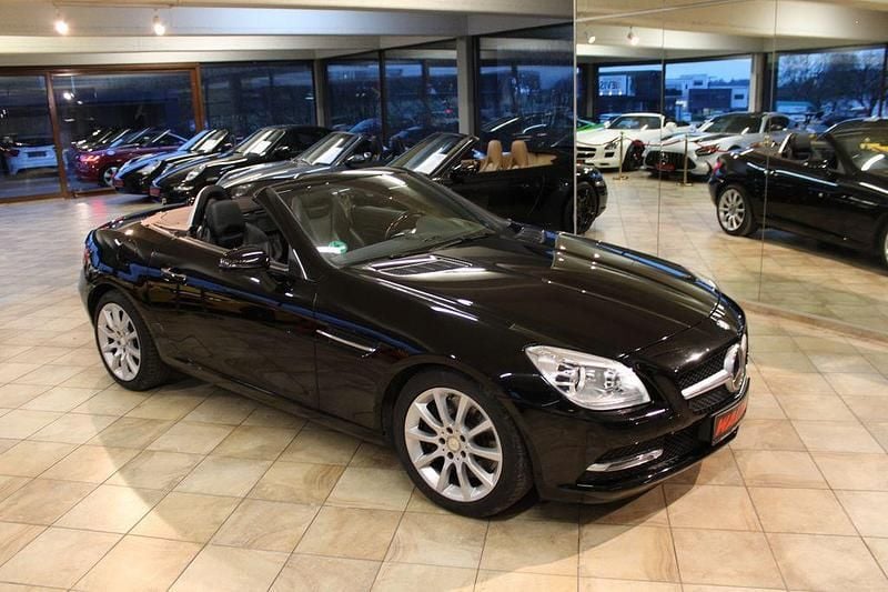 Schwarz Gebraucht 2012 Mercedes SLK350 Cabrio | 20.800 € (Guter Preis) - Bild 1/4
