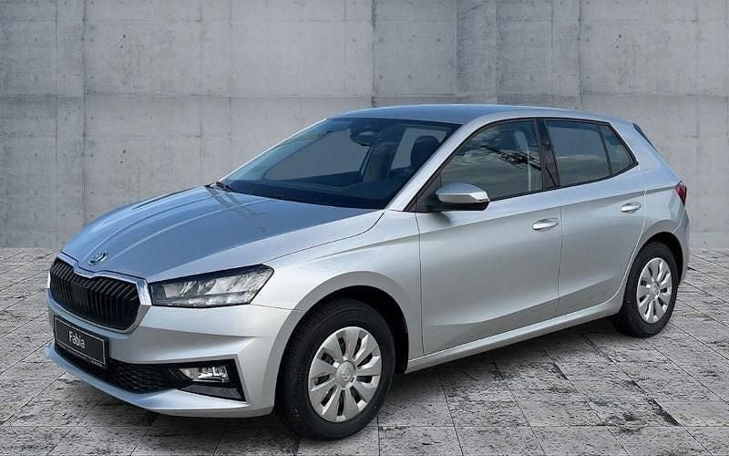 Silber Neu 2025 Skoda Fabia Essence Limousine | 18.970 € (Guter Preis) - Bild 1/4