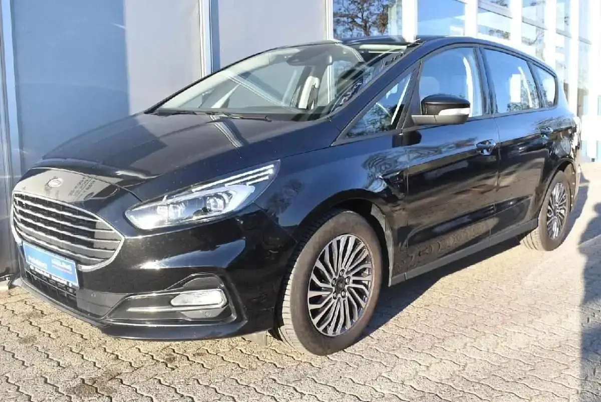 Gebraucht Ford S-MAX Trend 150 PS (110 kW) 2022 Obsidianschwarz metallic Van / Kleinbus