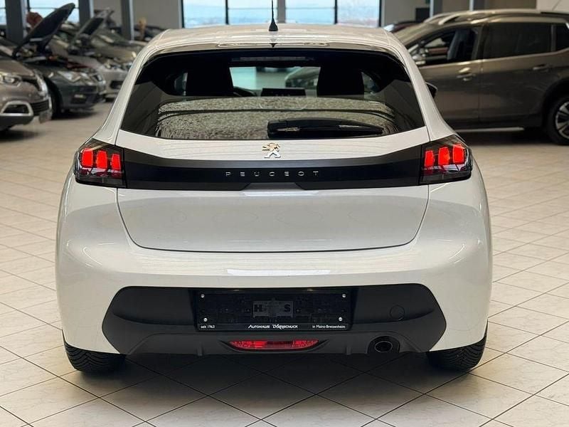 Gebraucht Peugeot 208 Premium 102 PS (75 kW) 2021 Weiß (weiss banquise) Kleinwagen