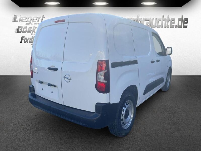 Używany Opel Combo-e Life Basis 100 kW (136 KM) 2025 Biały Minivan