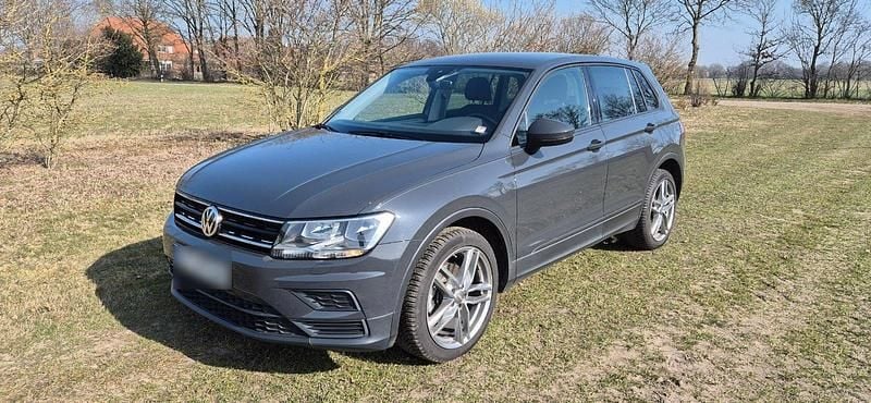 Gebraucht VW Tiguan 150 PS (110 kW) 2017 Grau SUV
