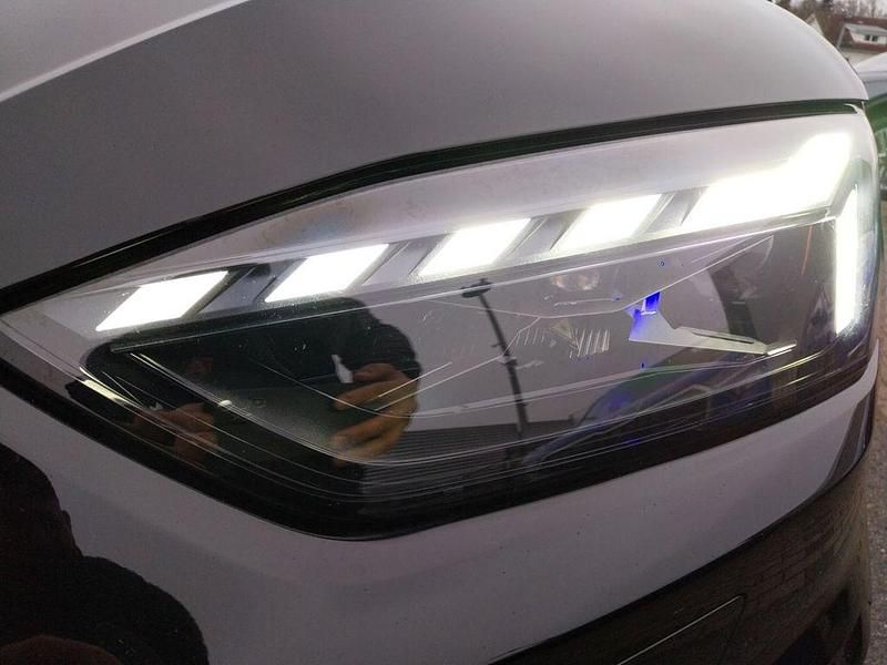 Gebraucht Audi S5 Sportback Sport 341 PS (250 kW) 2024 Mythosschwarz (metallic) Kleinwagen