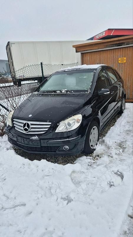 Schwarz Gebraucht 2006 Mercedes B170 Van / Kleinbus | 1.999 € - Bild 1/4