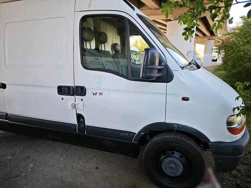 Second-hand Renault Master 2002 Alb Monovolum
