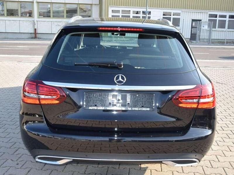 Gebraucht Mercedes C200 150 PS (110 kW) 2018 Obsidianschwarz  metalliclack Kombi
