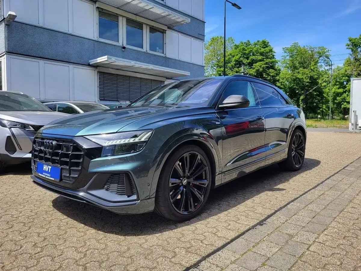 Gebraucht Audi Q8 Competition 286 PS (210 kW) 2023 Camouflage grün individuallac SUV
