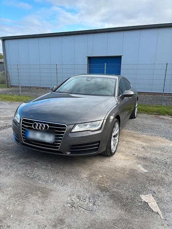 Grau Gebraucht 2012 Audi A7 Kleinwagen | 12.500 € (Superpreis) - Bild 1/4