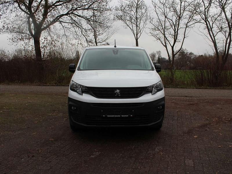 Weiß Gebraucht 2023 Peugeot Partner Van / Kleinbus | 16.950 € (Fairer Preis) - Bild 1/4