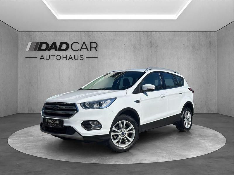 Gebraucht Ford Kuga Titanium 150 PS (110 kW) 2019 Weiß SUV