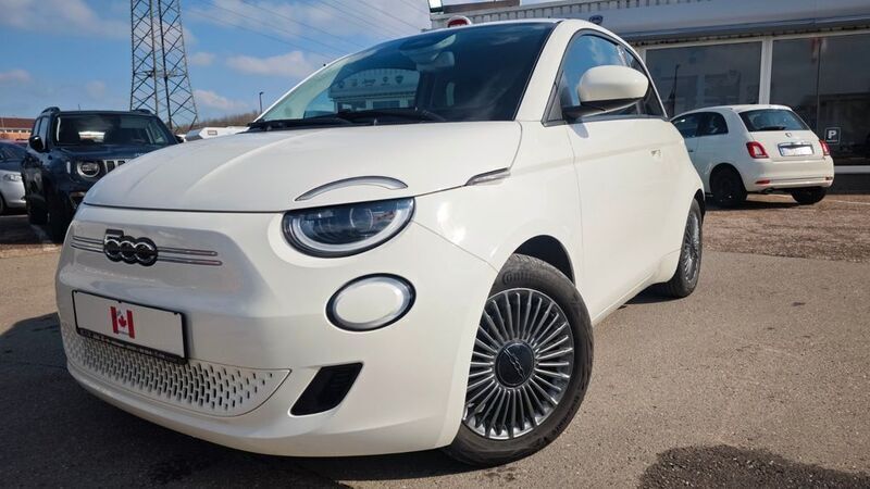 Weiß Gebraucht 2021 Fiat 500e Icon Limousine | 17.990 € (Fairer Preis) - Bild 1/4