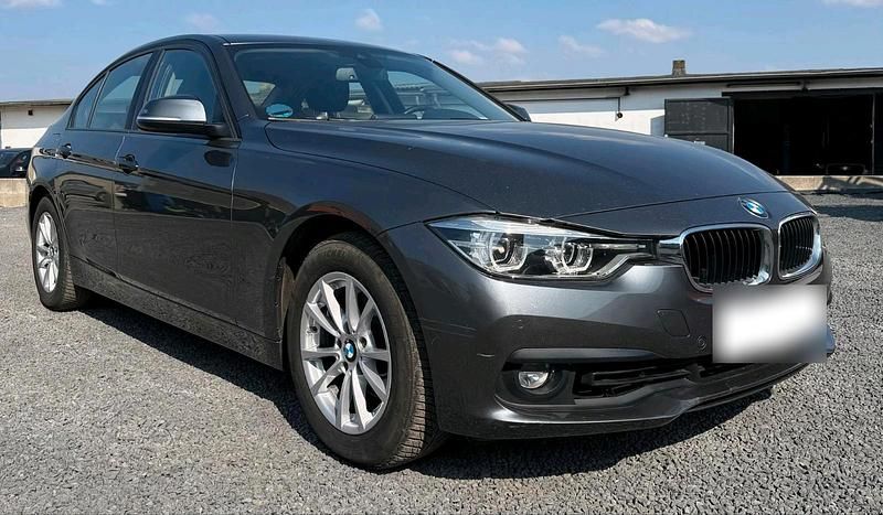 Gebraucht BMW 318 136 PS (100 kW) 2018 Grau Limousine