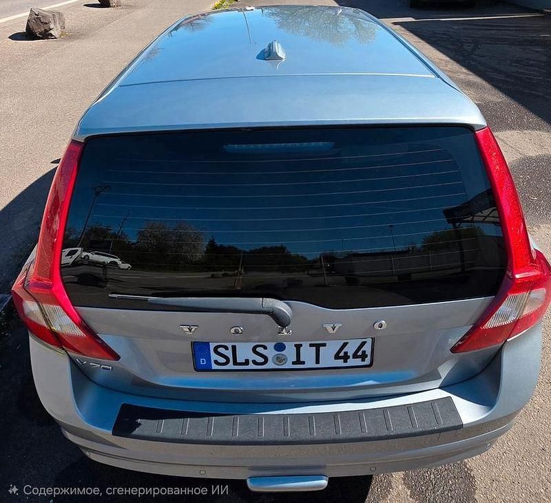 Gebraucht Volvo V70 Summum 163 PS (119 kW) 2010 Silber Kombi