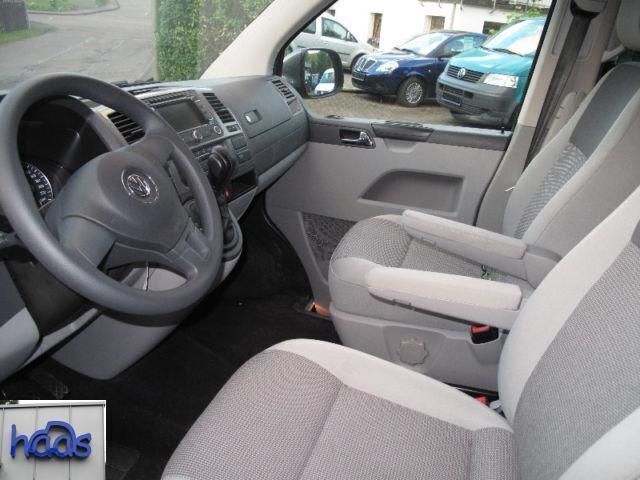 Gebraucht VW T5 Comfortline 140 PS (102 kW) 2015 Grau metallic Van