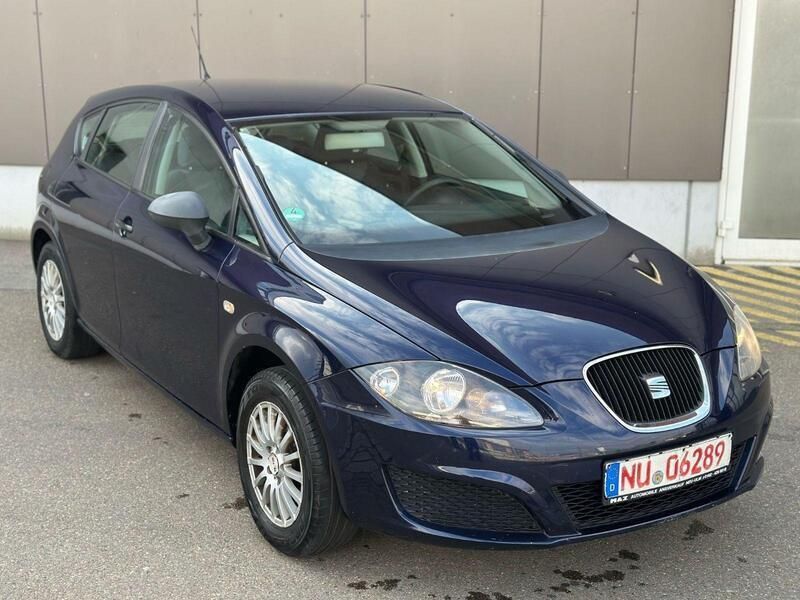Blau Gebraucht 2010 Seat Leon Basis Kleinwagen | 2.550 € (Superpreis) - Bild 1/4