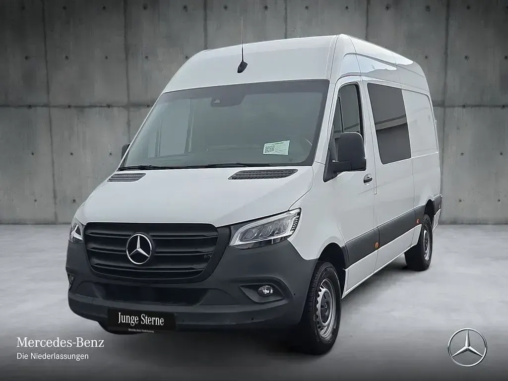 Używany Mercedes Sprinter 170 KM (125 kW) 2022 Biały Van