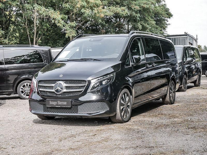 Schwarz Gebraucht 2024 Mercedes V250 Van / Kleinbus | 67.250 € - Bild 1/4