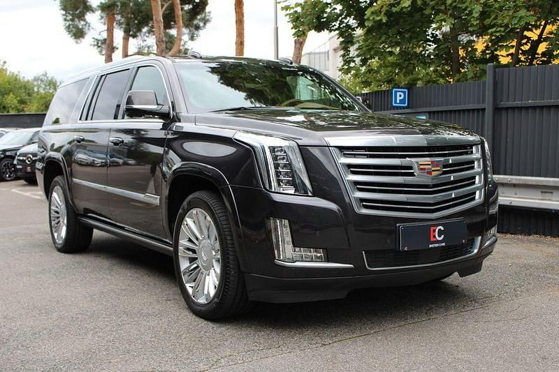Grau Gebraucht 2017 Cadillac Escalade SUV | 53.500 € (Teuer) - Bild 1/4