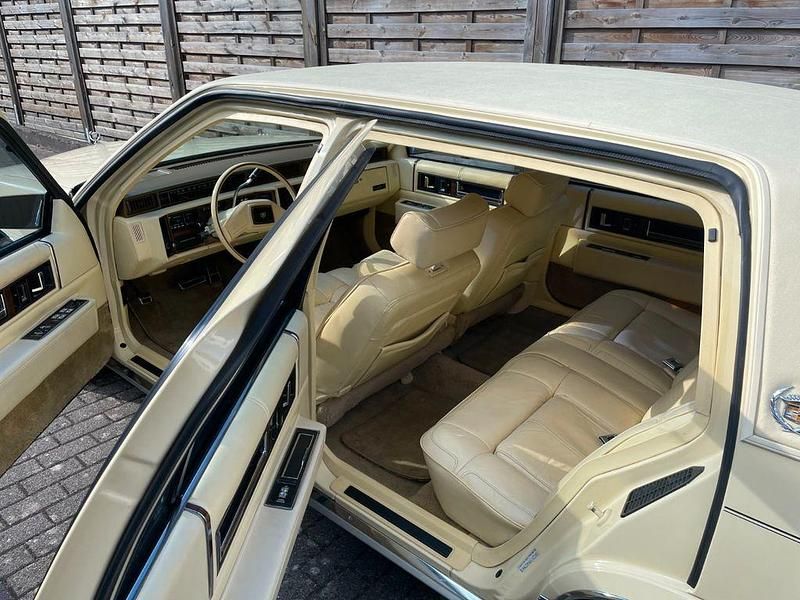 Gebraucht Cadillac Deville 155 PS (114 kW) 1989 Gelb Limousine