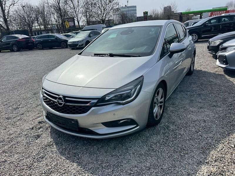 Gebraucht Opel Astra Dynamic 125 PS (91 kW) 2016 Silber Limousine