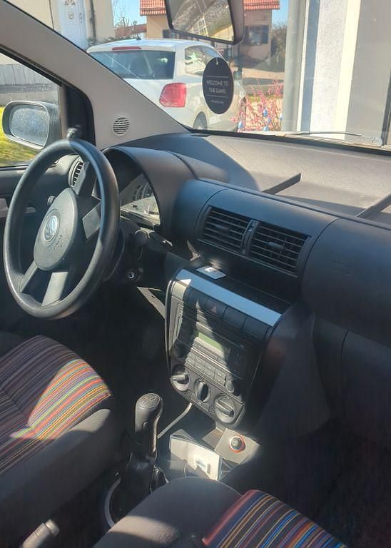 Usata VW Fox 60 CV (44 kW) 2004 Blu Utilitaria